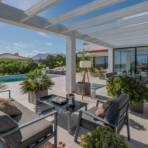 Villa de inspiración escandinava en Elviria Este, Marbella