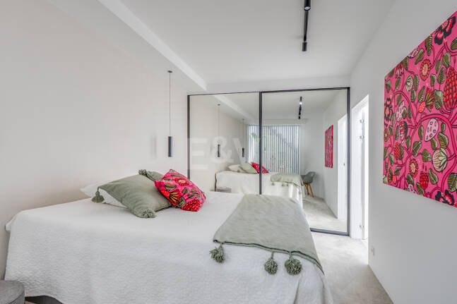 Villa de inspiración escandinava en Elviria Este, Marbella