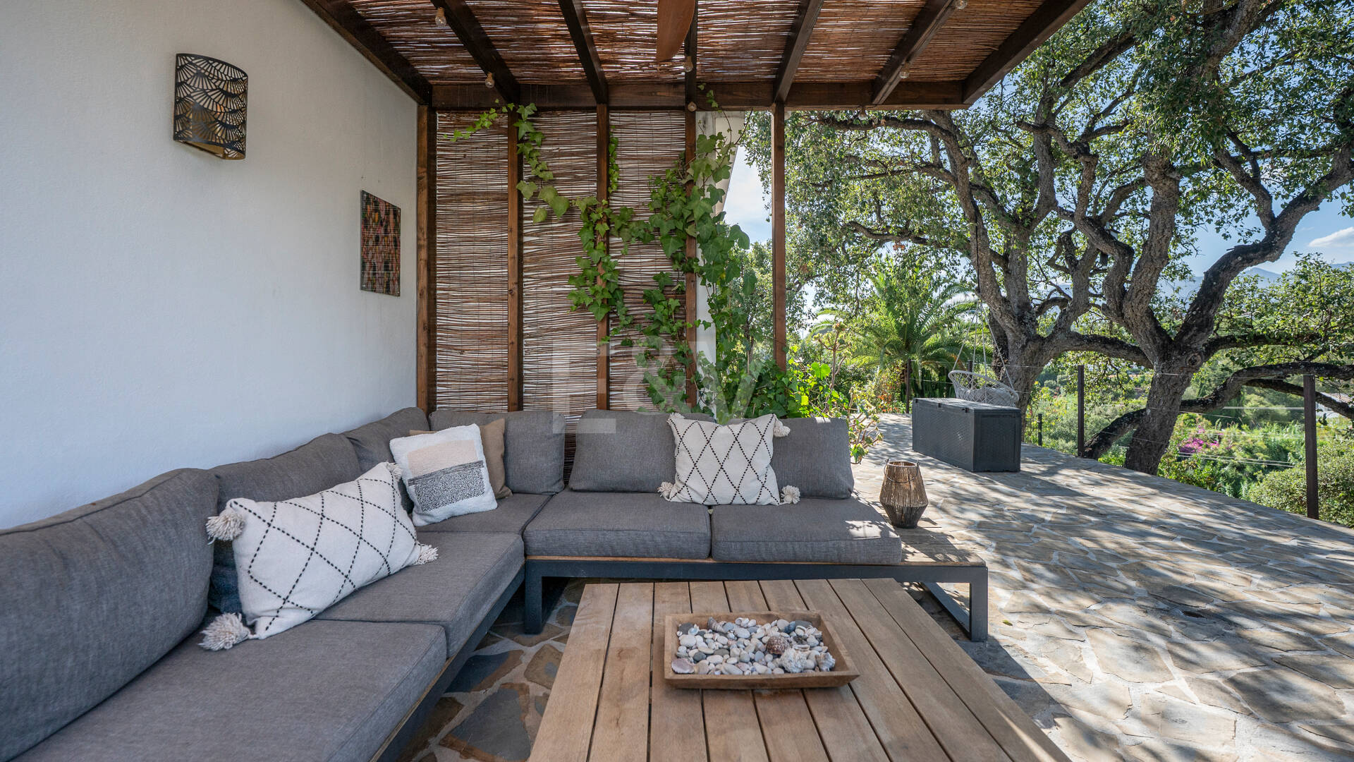 Villa de inspiración escandinava en Elviria Este, Marbella