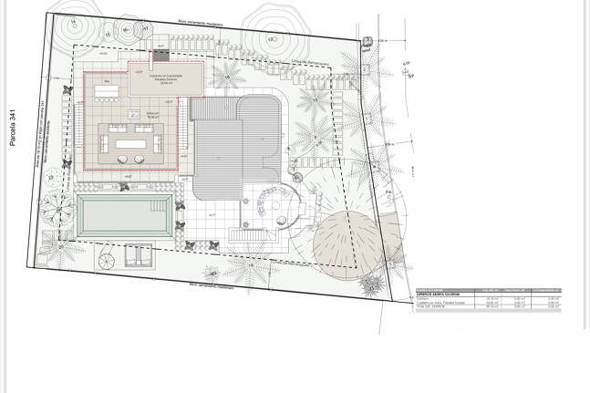 Andalusisk stil Villa med Renovation Project, 200 meter från stranden i Marbesa