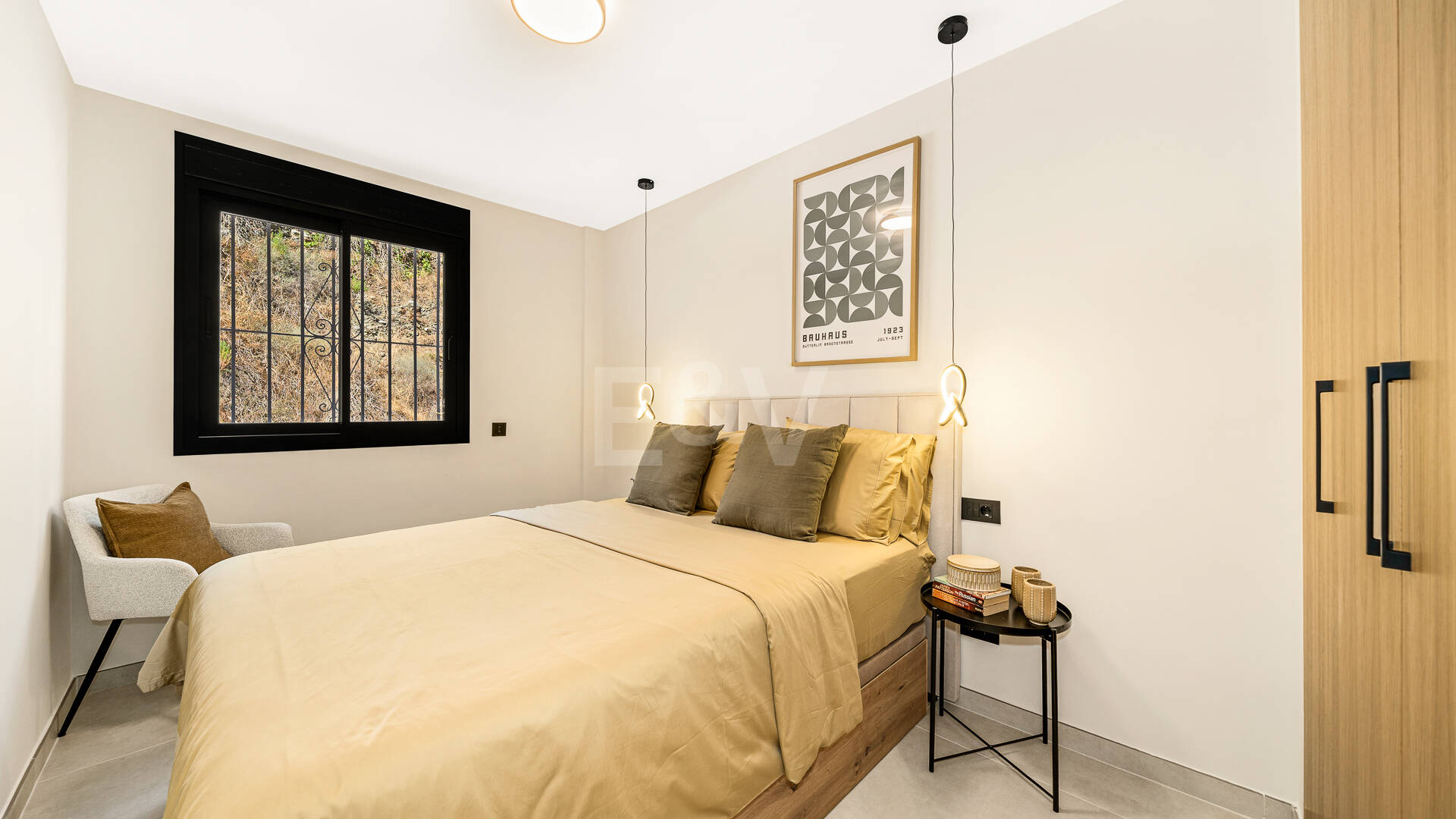 Appartement moderne avec vue sur la montagne et la mer à proximité de Puerto Banus