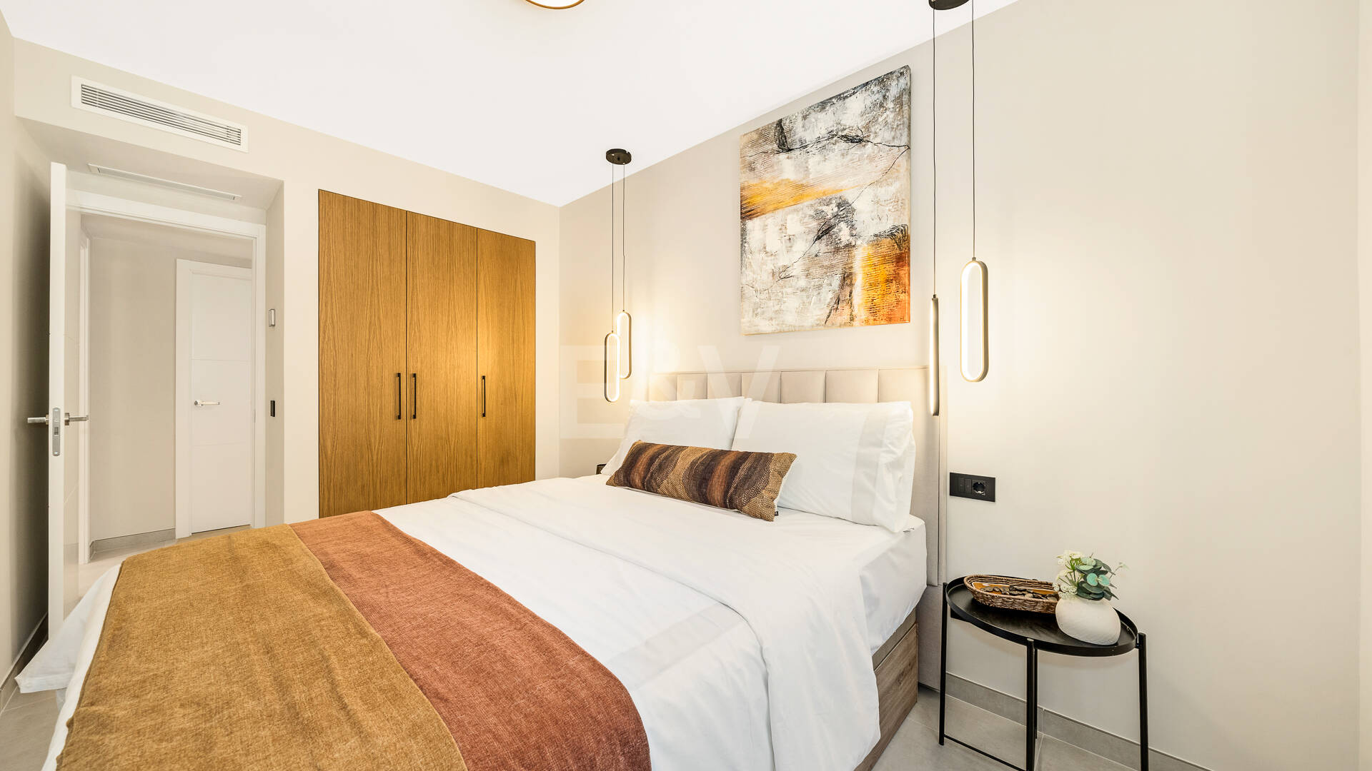 Appartement moderne avec vue sur la montagne et la mer à proximité de Puerto Banus
