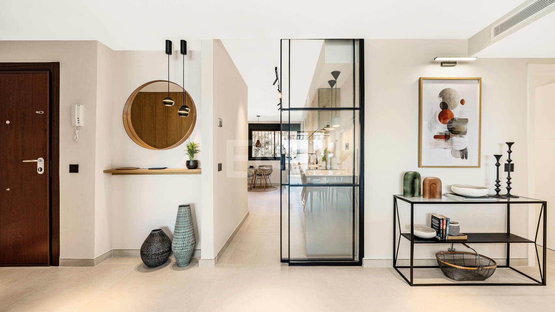 Appartement moderne avec vue sur la montagne et la mer à proximité de Puerto Banus