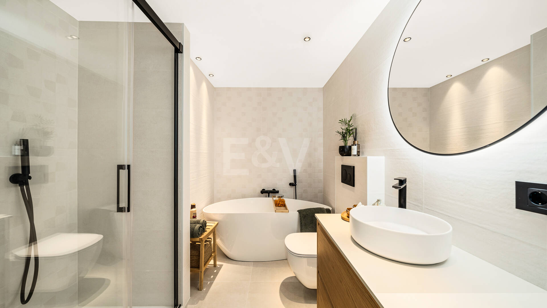 Appartement moderne avec vue sur la montagne et la mer à proximité de Puerto Banus
