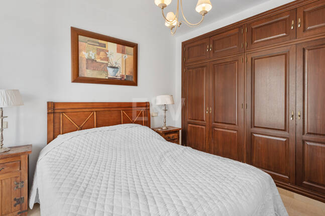 Villa junto a la playa en San Pedro, a poca distancia a pie de servicios, colegios y el mar
