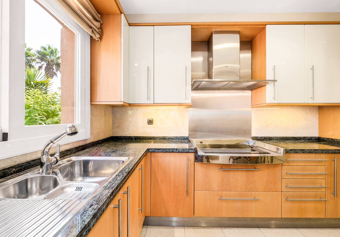 Elegante ático duplex de tres dormitorios en Lagos de Sierra Blanca