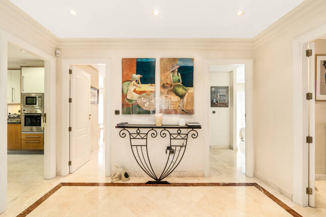 Elegante ático duplex de tres dormitorios en Lagos de Sierra Blanca