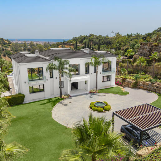 Zeitgenössische Villa mit Panoramablick aufs Meer in Los Almendros, Benahavís