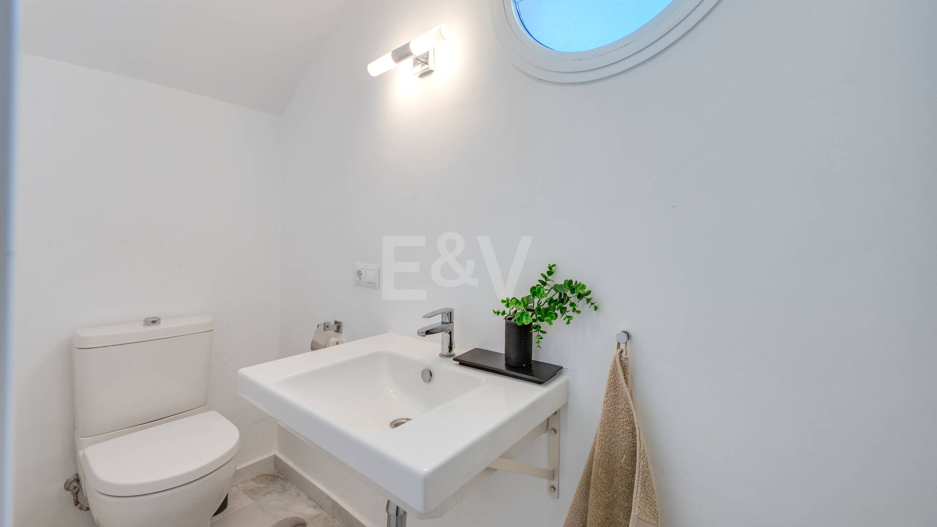 Duplex Penthouse w pierwszej lokalizacji w Nueva Andalucía