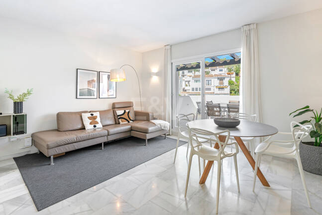 Duplex Penthouse w pierwszej lokalizacji w Nueva Andalucía