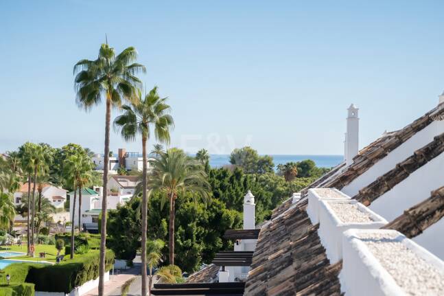 Duplex Penthouse w pierwszej lokalizacji w Nueva Andalucía