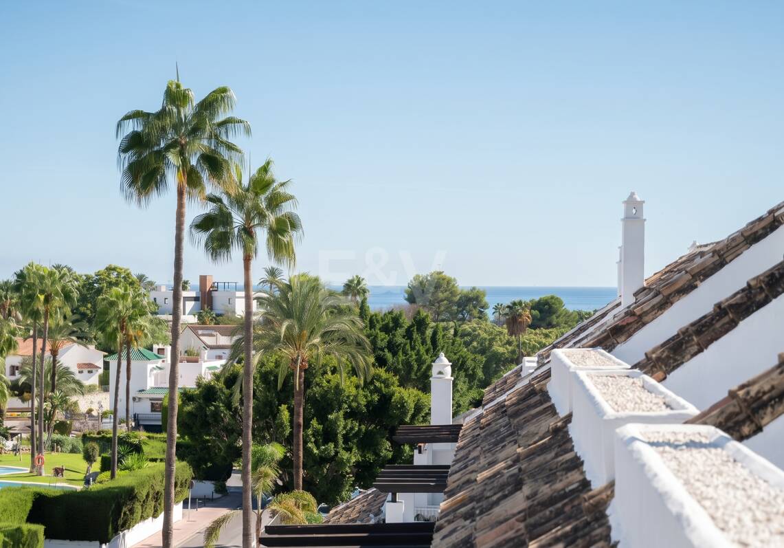 Duplex Penthouse w pierwszej lokalizacji w Nueva Andalucía