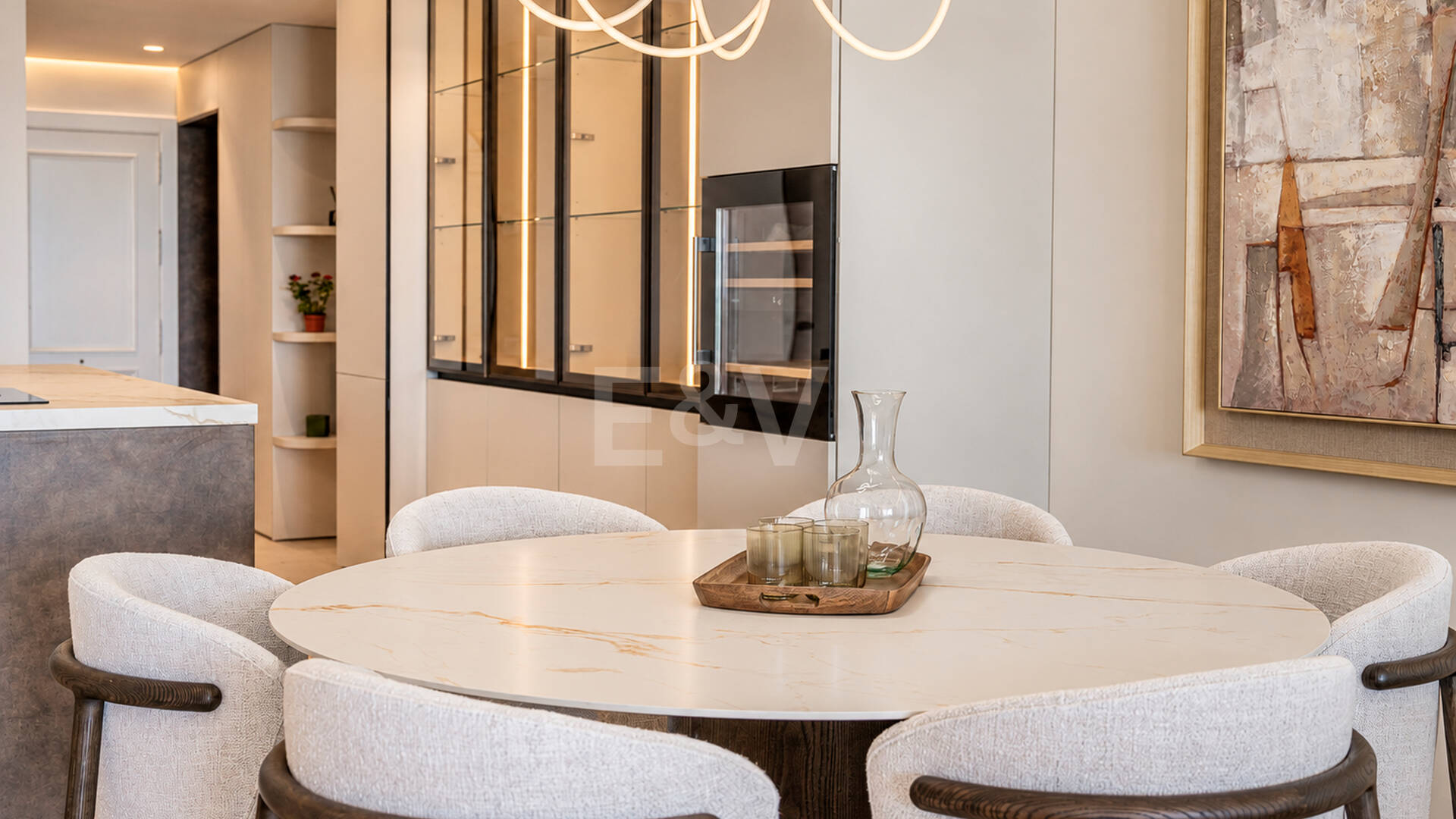 Elegancki apartament ogrodowy z widokiem na morze w Nueva Andalucia