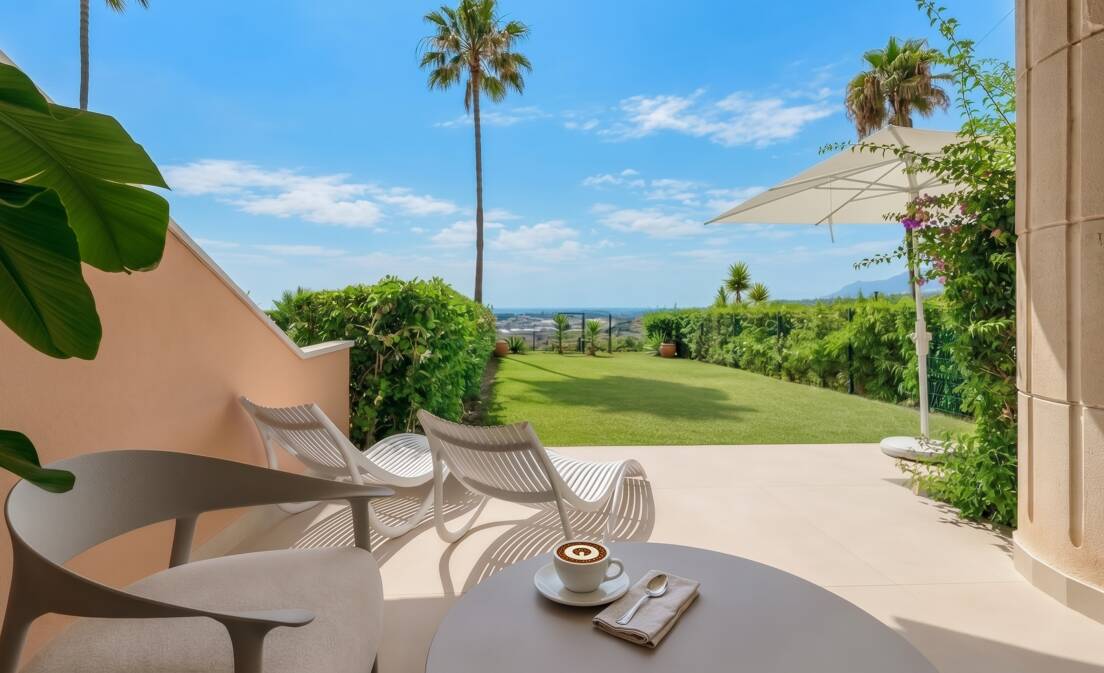 Ten pięknie odnowiony apartament na parterze łączy w sobie nowoczesny design, komfort i doskonałą lokalizację na Costa del Sol.

Obiekt oferuje...