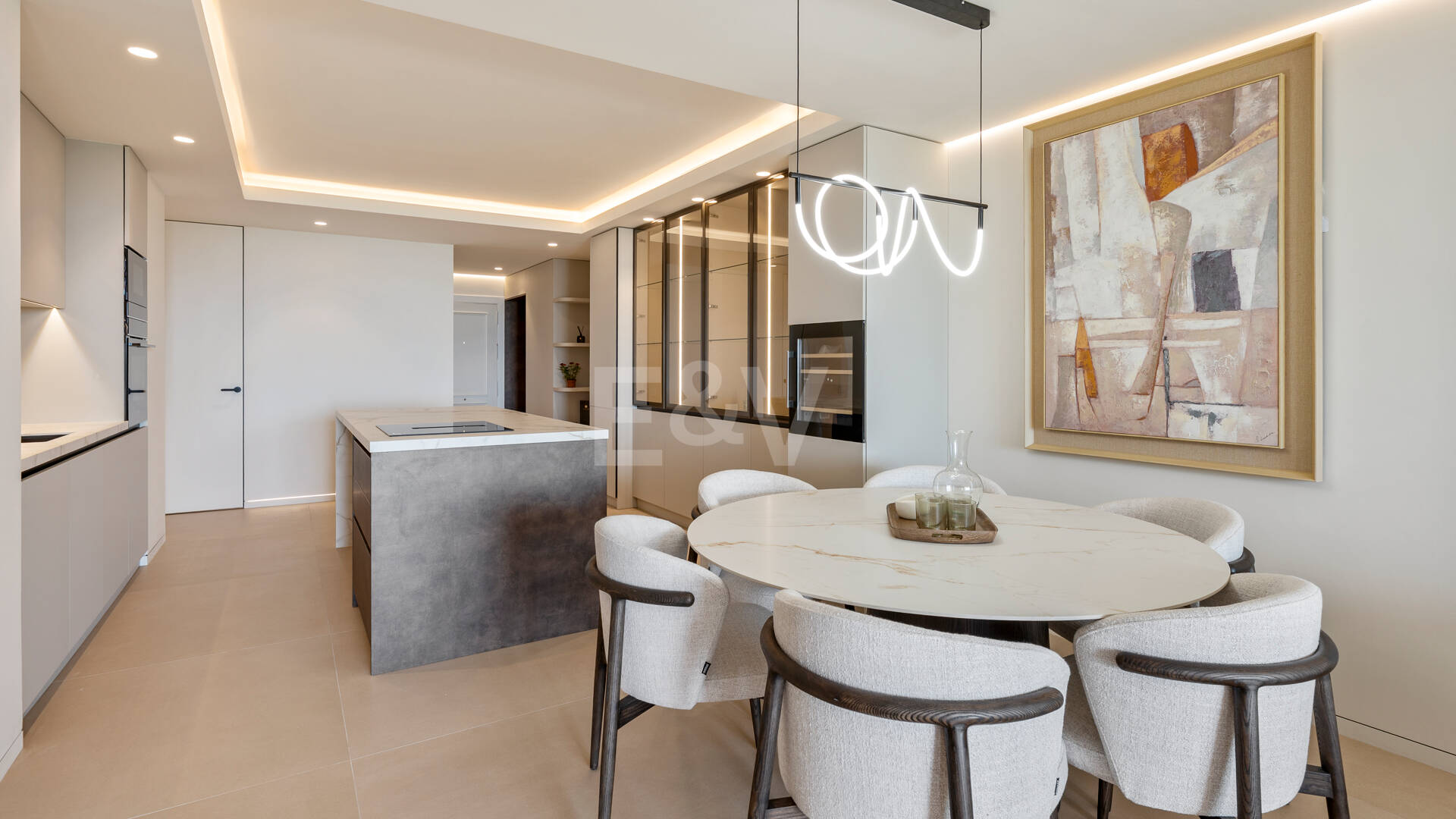 Elegancki apartament ogrodowy z widokiem na morze w Nueva Andalucia
