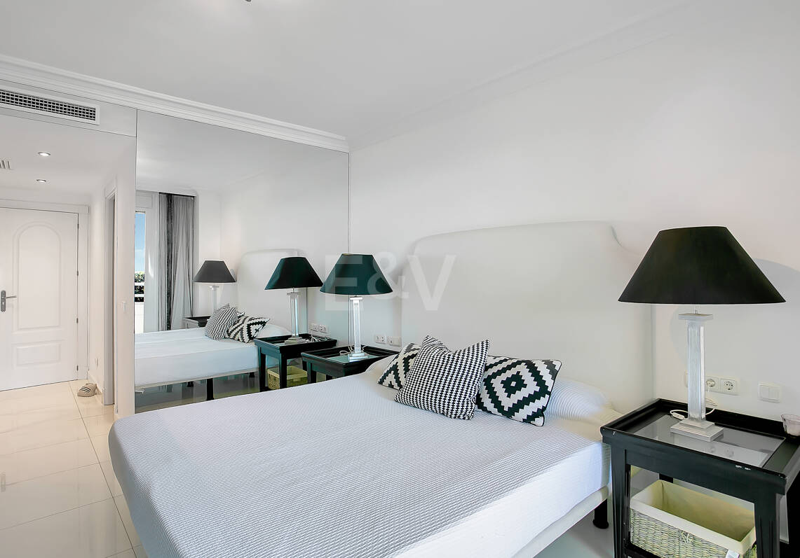 Elegantes Apartment mit 4 Schlafzimmern am Strand und Meerblick in Playa Esmeralda