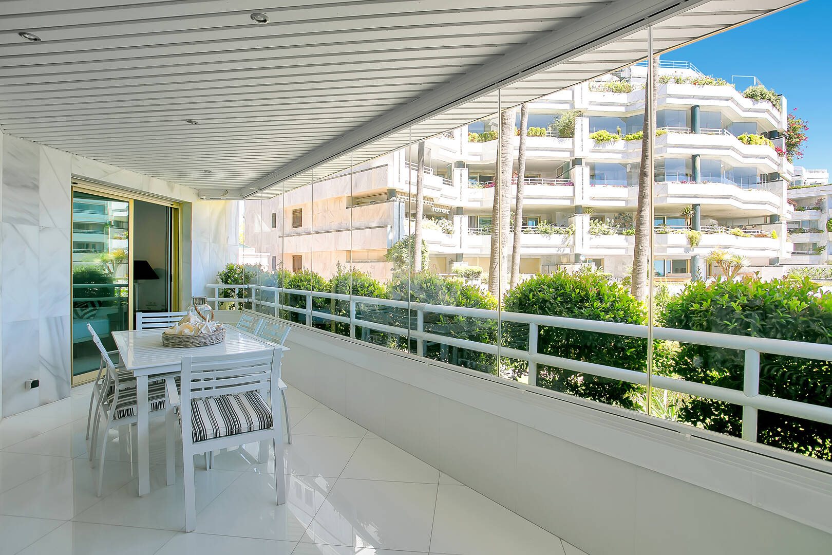 Elegantes Apartment mit 4 Schlafzimmern am Strand und Meerblick in Playa Esmeralda