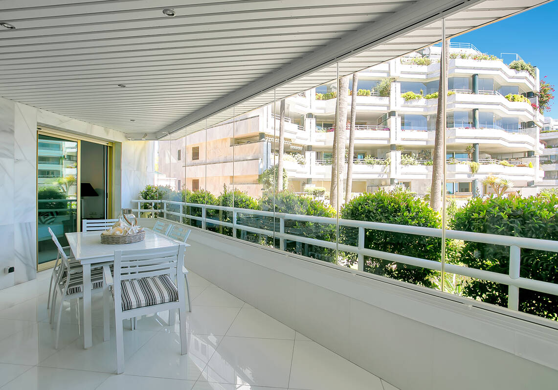 Elegantes Apartment mit 4 Schlafzimmern am Strand und Meerblick in Playa Esmeralda