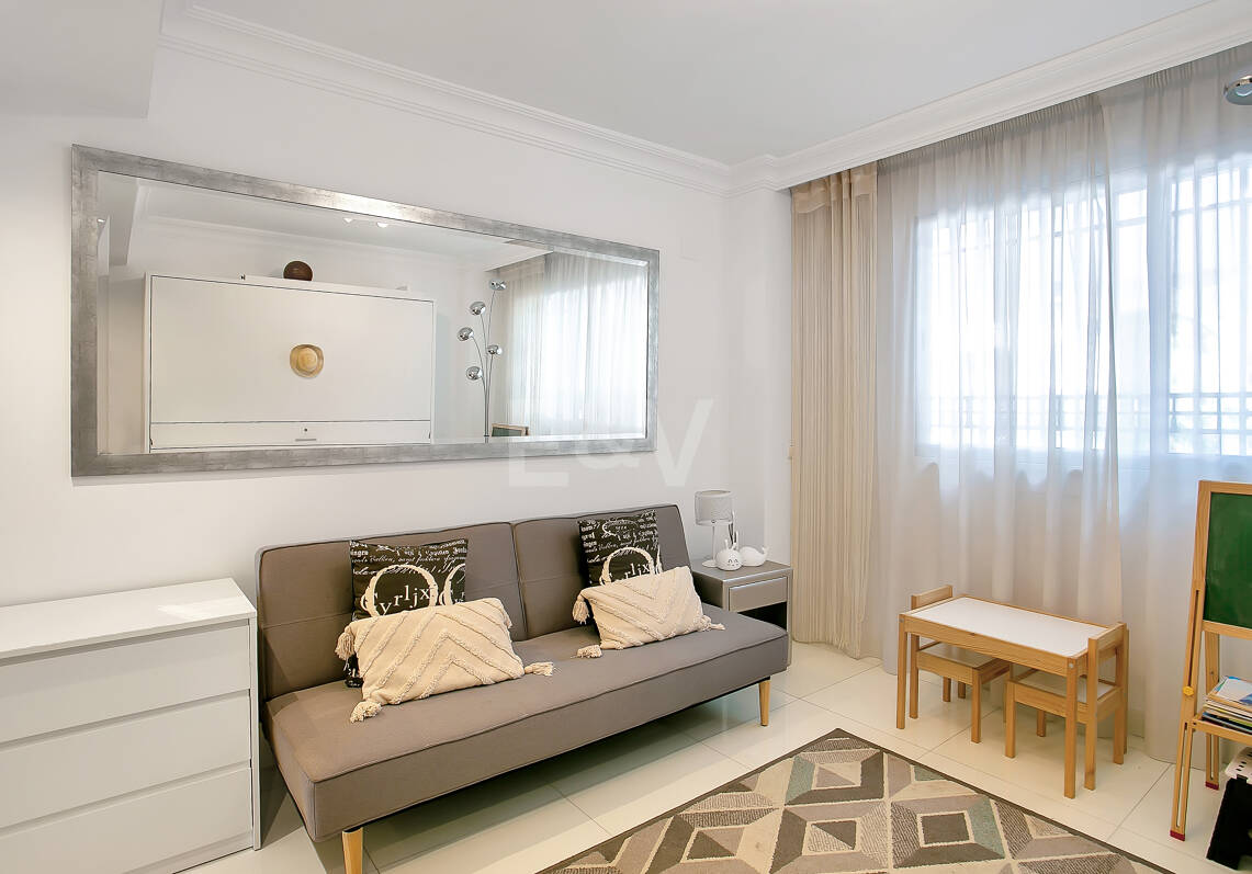 Elegantes Apartment mit 4 Schlafzimmern am Strand und Meerblick in Playa Esmeralda