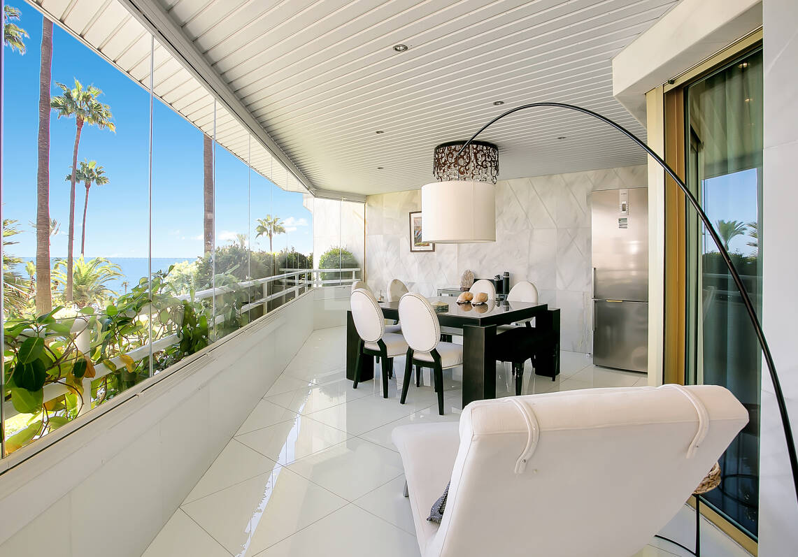 Elegantes Apartment mit 4 Schlafzimmern am Strand und Meerblick in Playa Esmeralda