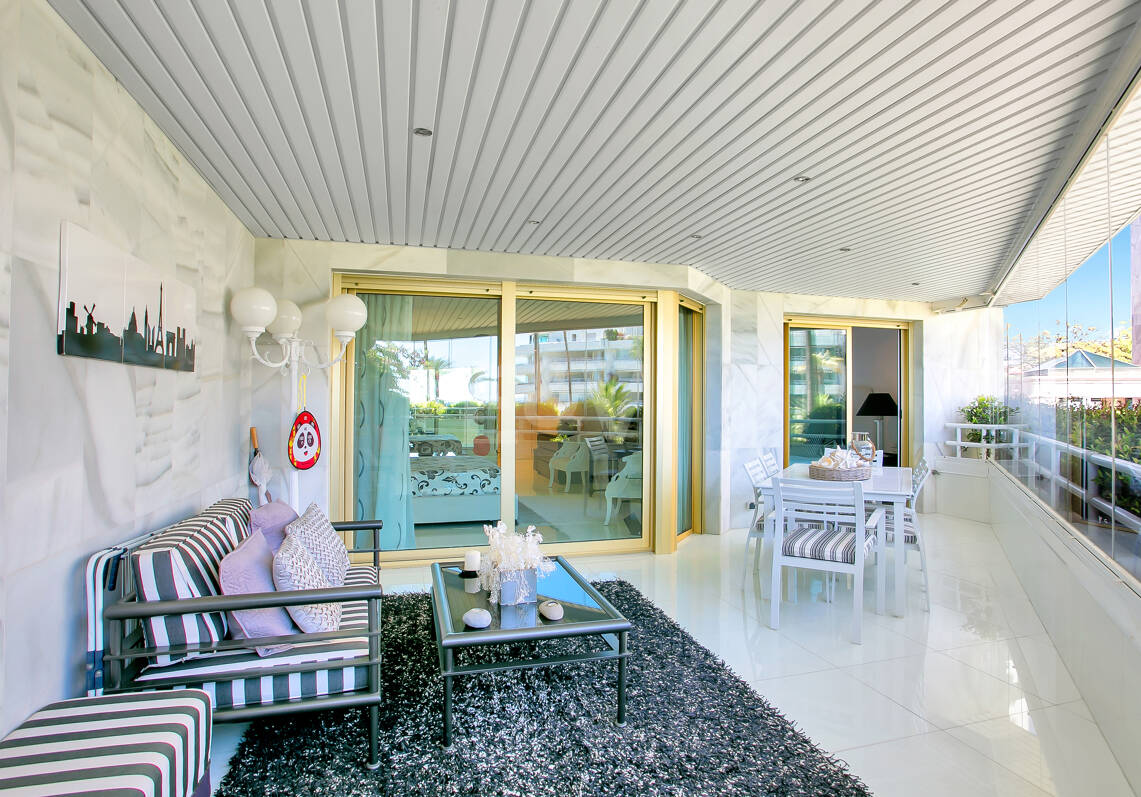 Elegantes Apartment mit 4 Schlafzimmern am Strand und Meerblick in Playa Esmeralda