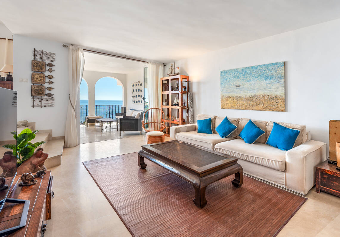 Seafront Lägenhet med havsutsikt i Cabopino