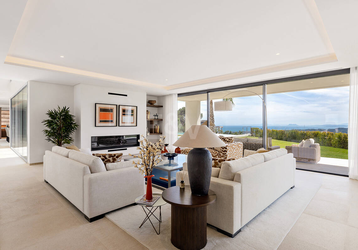Ny Villa med havsutsikt i en gated Golf urbanisering i Marbella Club Golf Resort
