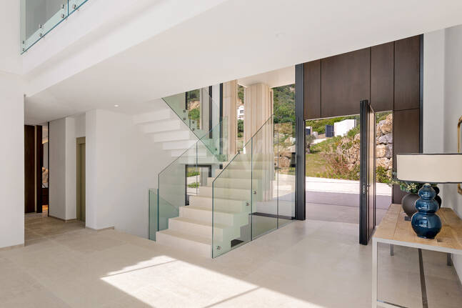 Ny Villa med havsutsikt i en gated Golf urbanisering i Marbella Club Golf Resort