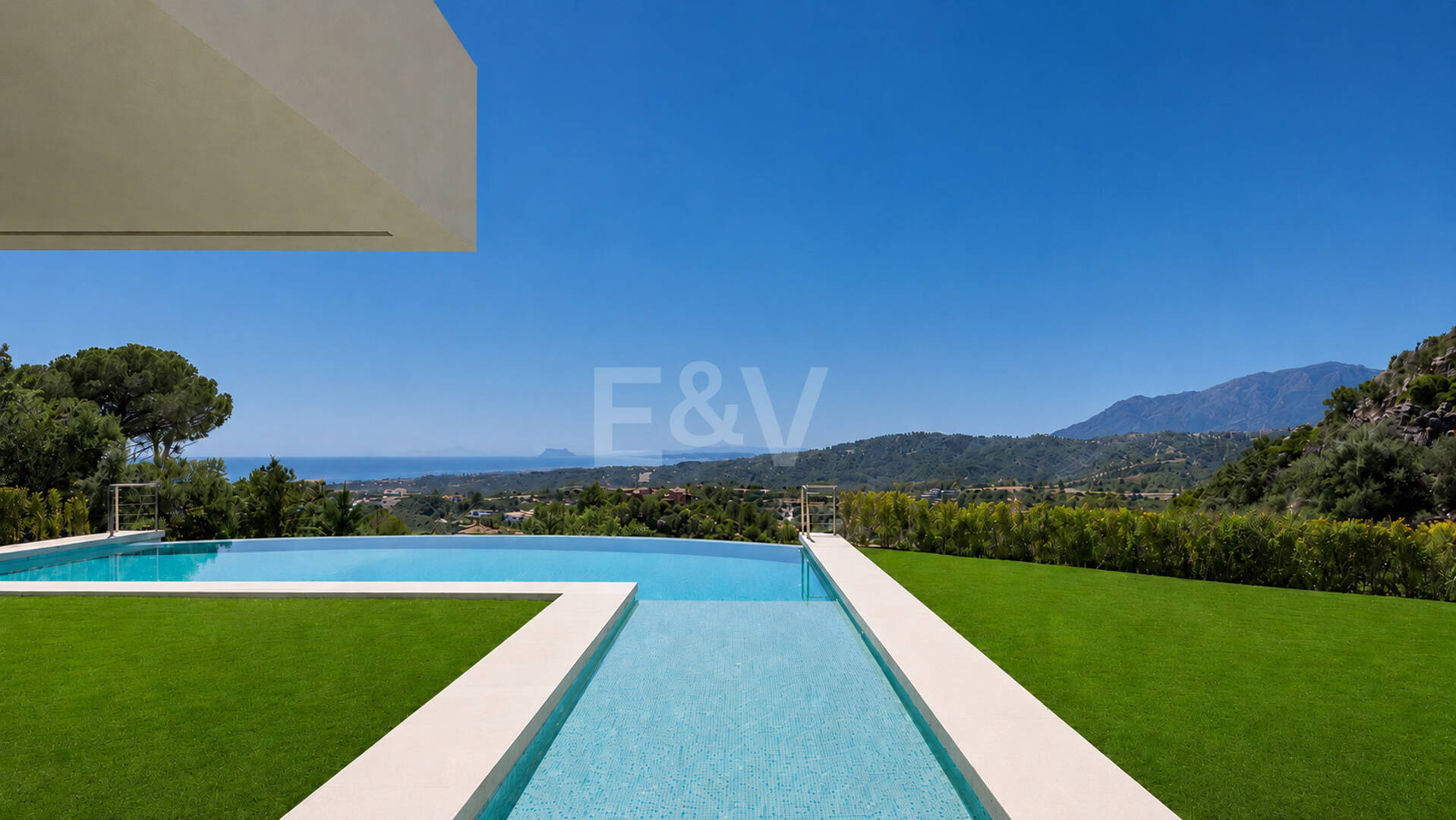 Ny Villa med havsutsikt i en gated Golf urbanisering i Marbella Club Golf Resort