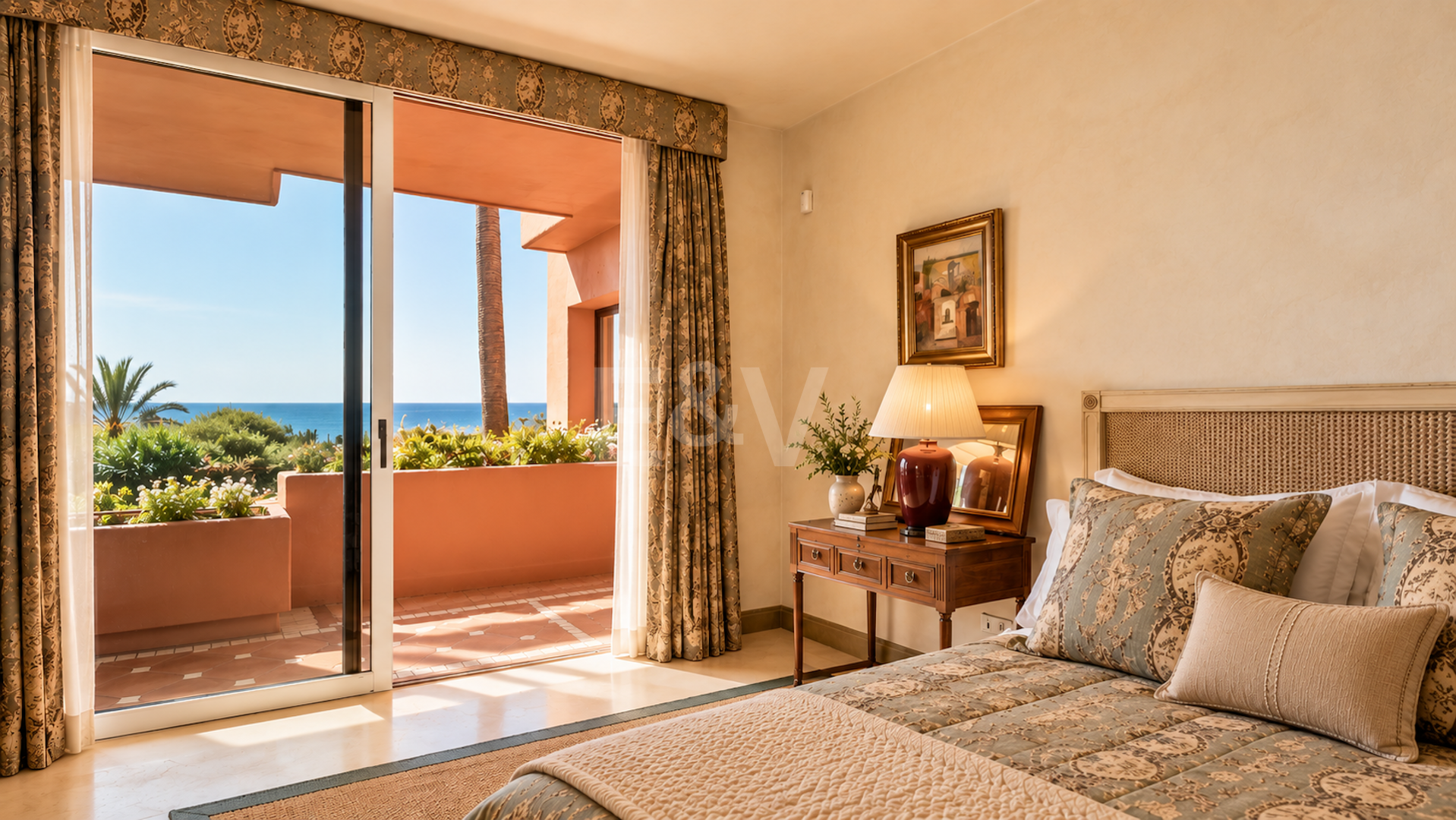 Elegante Maisonette-Wohnung in erster Strandlinie mit direktem Strandzugang und wunderschönem Meerblick