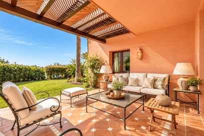 Elegante Maisonette-Wohnung in erster Strandlinie mit direktem Strandzugang und wunderschönem Meerblick