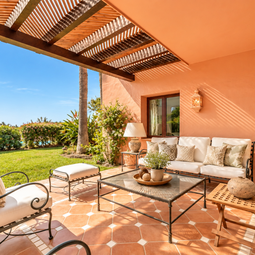 Elegante Maisonette-Wohnung in erster Strandlinie mit direktem Strandzugang und wunderschönem Meerblick