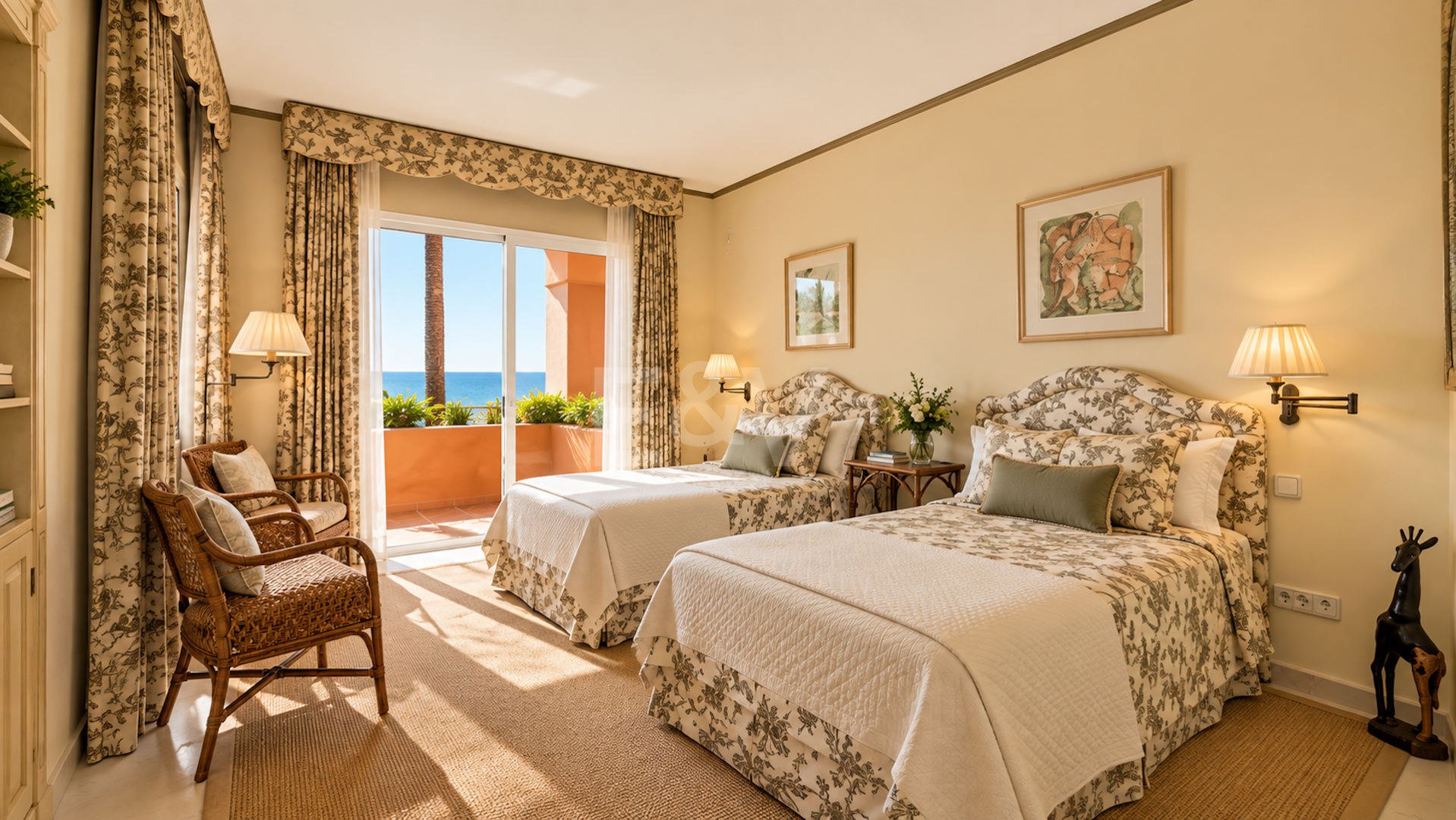 Elegante Maisonette-Wohnung in erster Strandlinie mit direktem Strandzugang und wunderschönem Meerblick