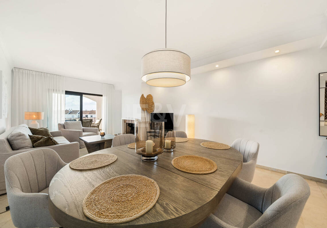 Schöne und komfortable Wohnung mit freiem Blick in bester Lage in Nueva Andalucía