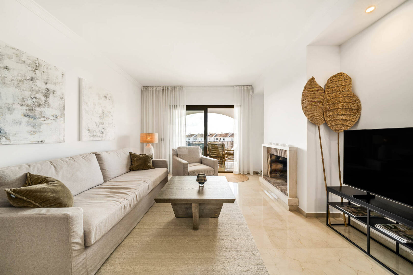 Schöne und komfortable Wohnung mit freiem Blick in bester Lage in Nueva Andalucía