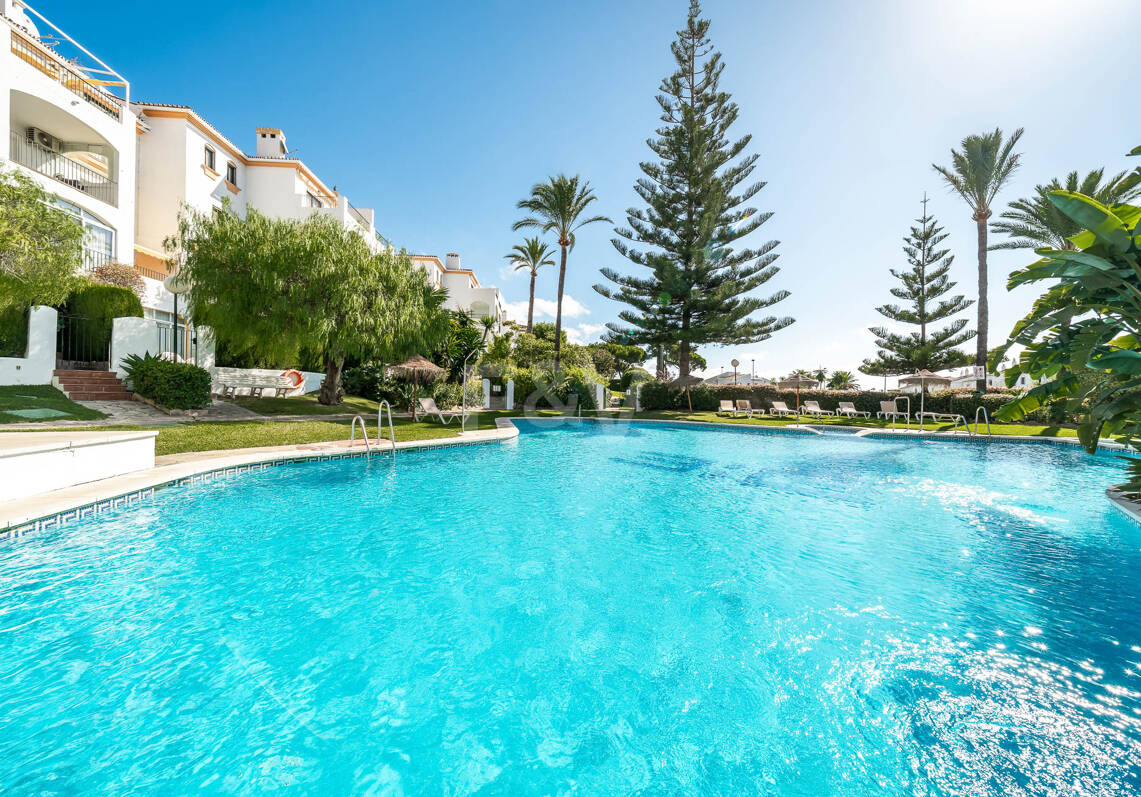 Schöne und komfortable Wohnung mit freiem Blick in bester Lage in Nueva Andalucía