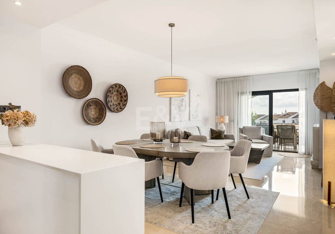 Schöne und komfortable Wohnung mit freiem Blick in bester Lage in Nueva Andalucía