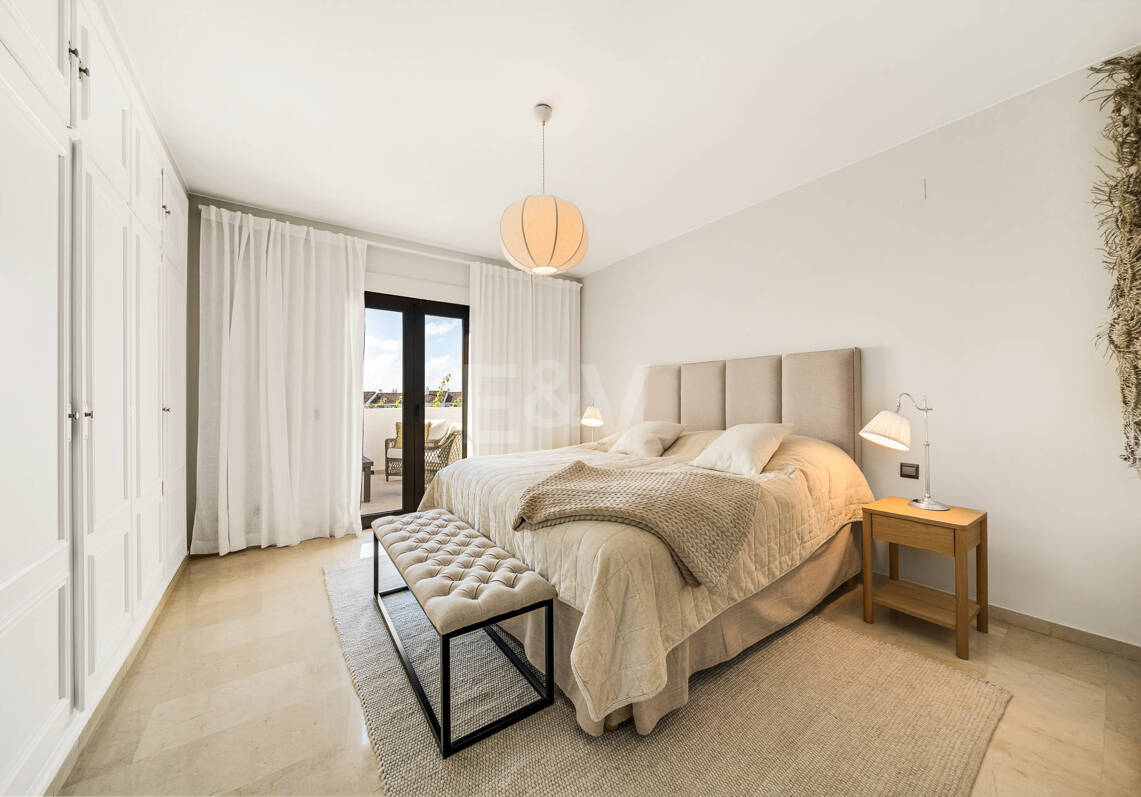 Schöne und komfortable Wohnung mit freiem Blick in bester Lage in Nueva Andalucía