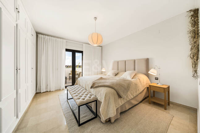 Schöne und komfortable Wohnung mit freiem Blick in bester Lage in Nueva Andalucía