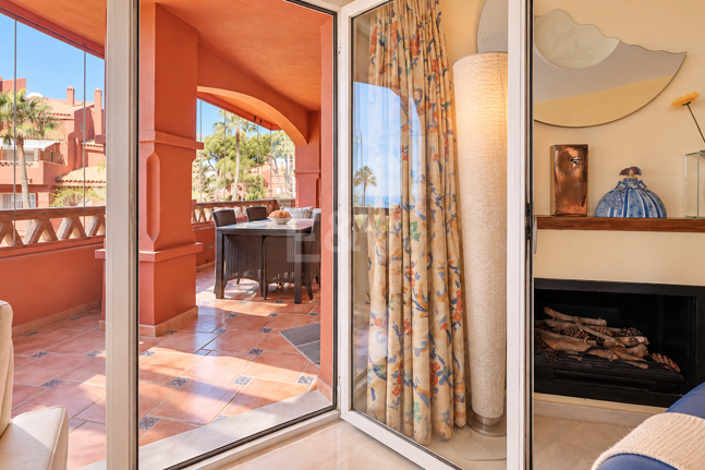 Wohnung in erster Strandlinie in Elviria, Marbella