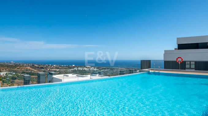 Modernes 3-Schlafzimmer-Apartment mit außergewöhnlicher Terrasse und Meerblick in MedBlue, Altos de los Monteros