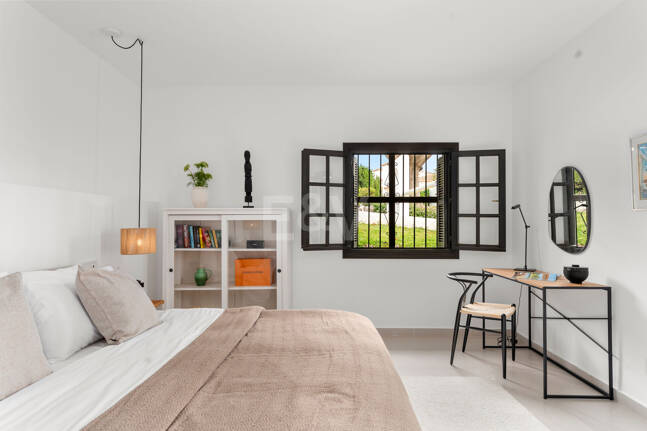 Skandy-Stil-Apartment mit Touristenlizenz und Meerblick von der Dachterrasse in Aldea Blanca, Nueva Andalucía