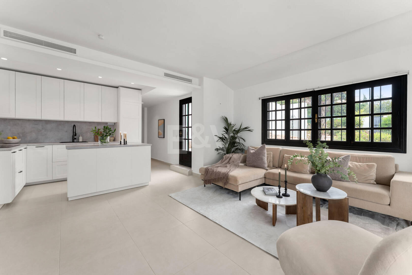 Skandy-Stil-Apartment mit Touristenlizenz und Meerblick von der Dachterrasse in Aldea Blanca, Nueva Andalucía