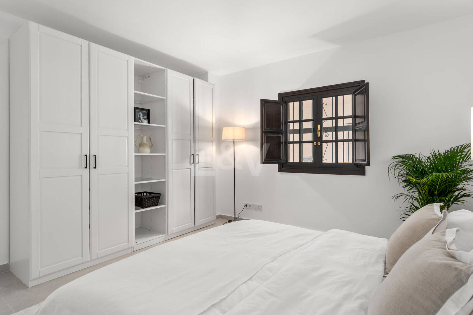 Skandy-Stil-Apartment mit Touristenlizenz und Meerblick von der Dachterrasse in Aldea Blanca, Nueva Andalucía