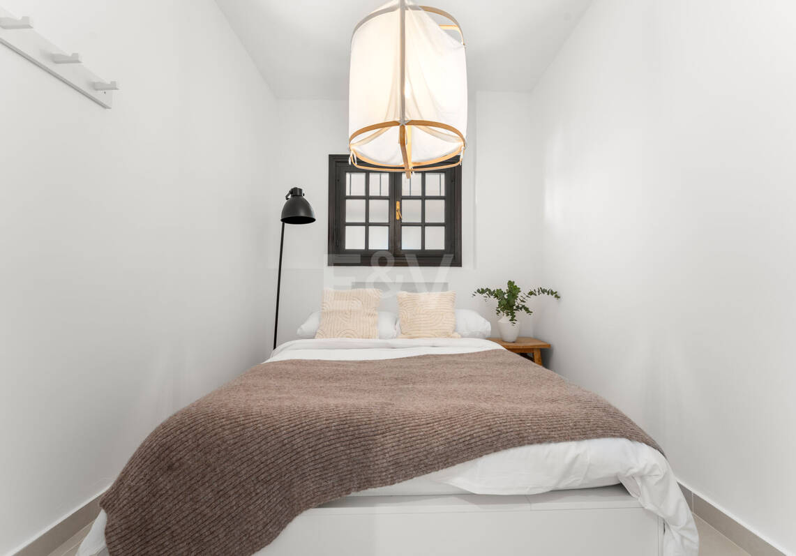 Skandy-Stil-Apartment mit Touristenlizenz und Meerblick von der Dachterrasse in Aldea Blanca, Nueva Andalucía