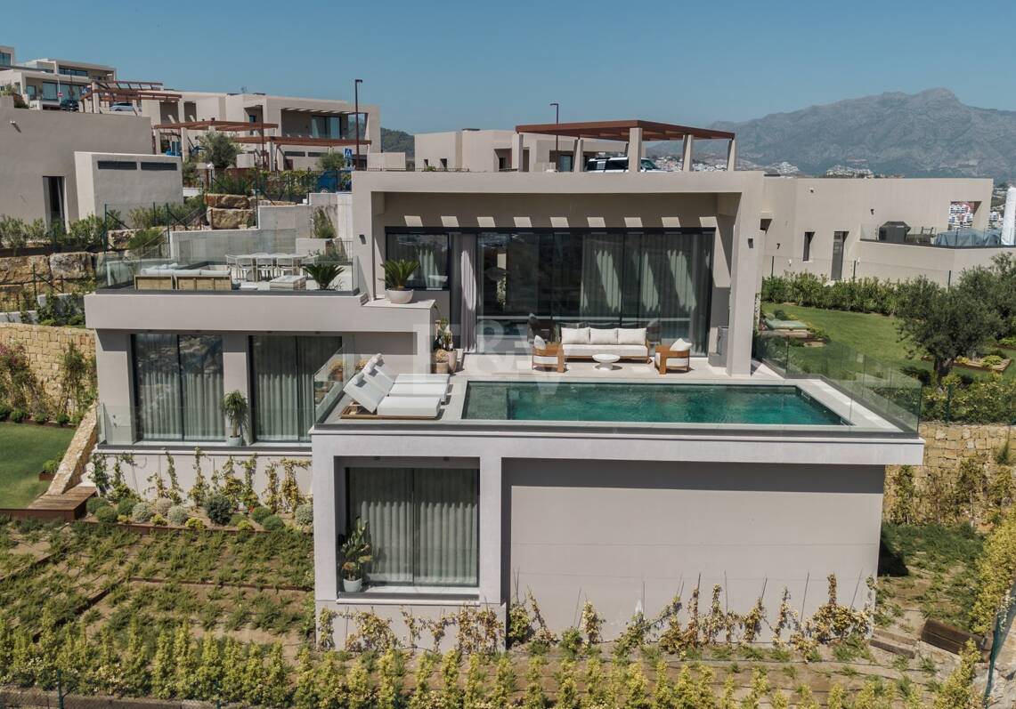 Newly Built Modern Villa with Panoramic Sea Views in La Alqueria