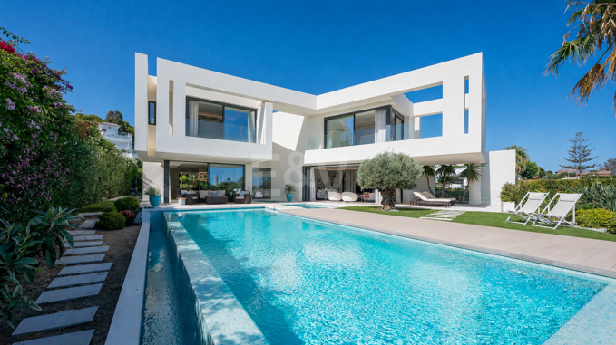 Samtida Villa Villa Villa Villa Villa Bara några steg från stranden i Marbella East