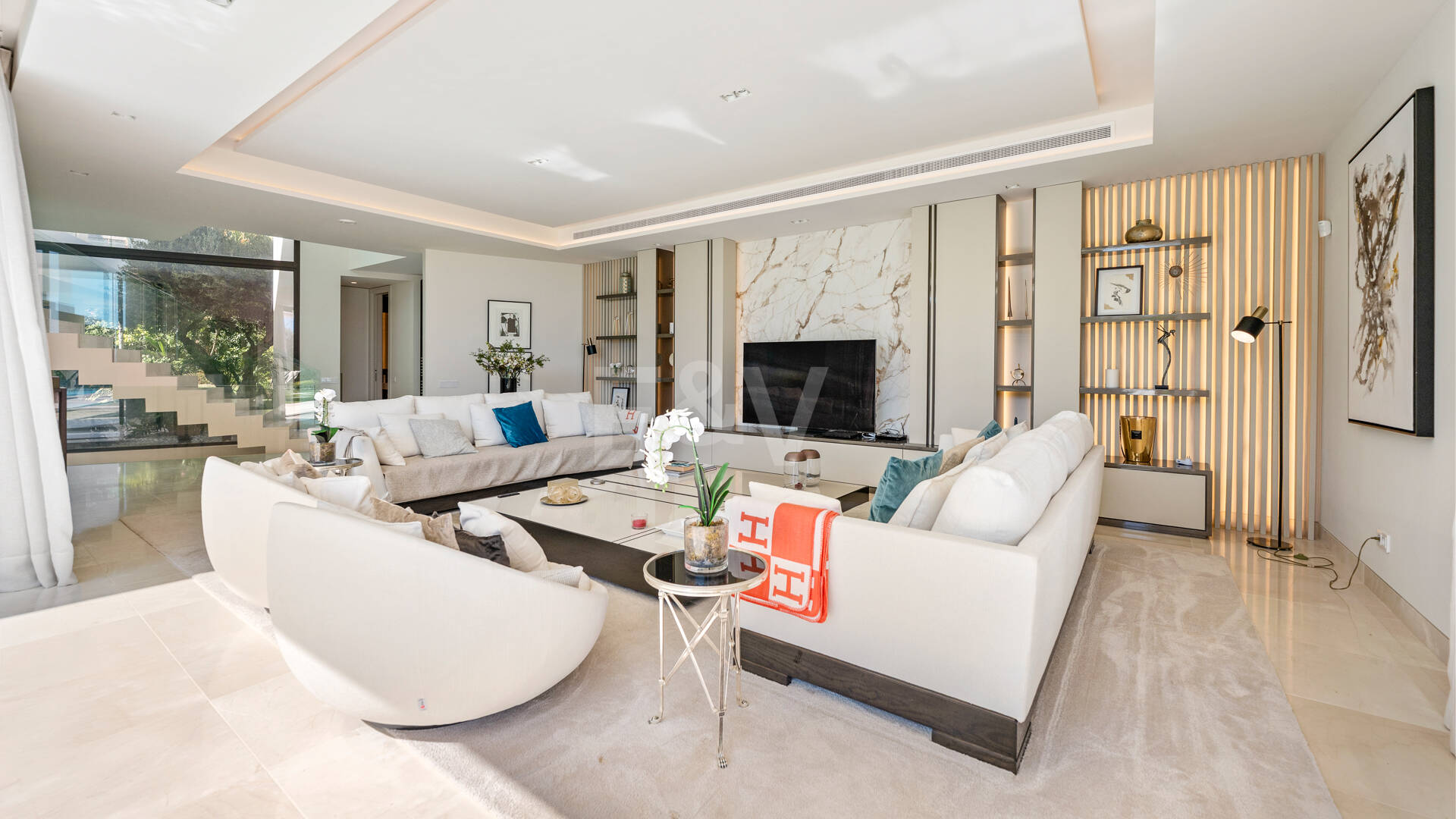 Contemporary Villa Just Steps from the Beach in Marbella East