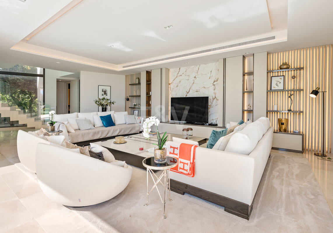 Contemporary Villa Just Steps from the Beach in Marbella East