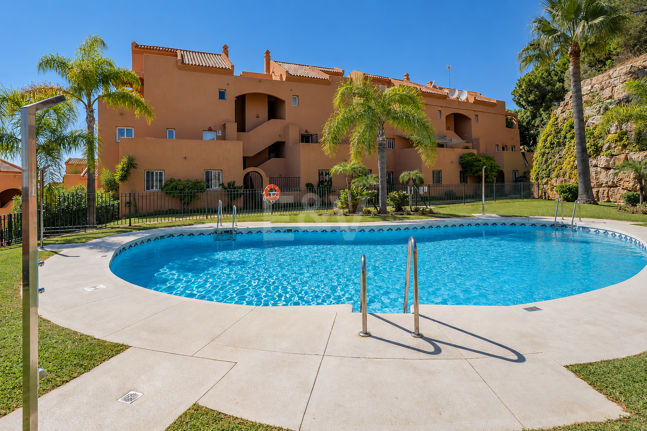 Apartment with sea views in Elviria-Marbella